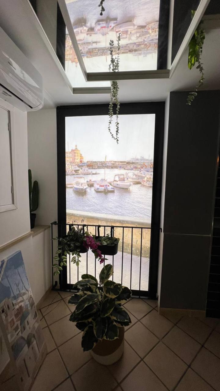 Apartment La Stanza Sul Porto *