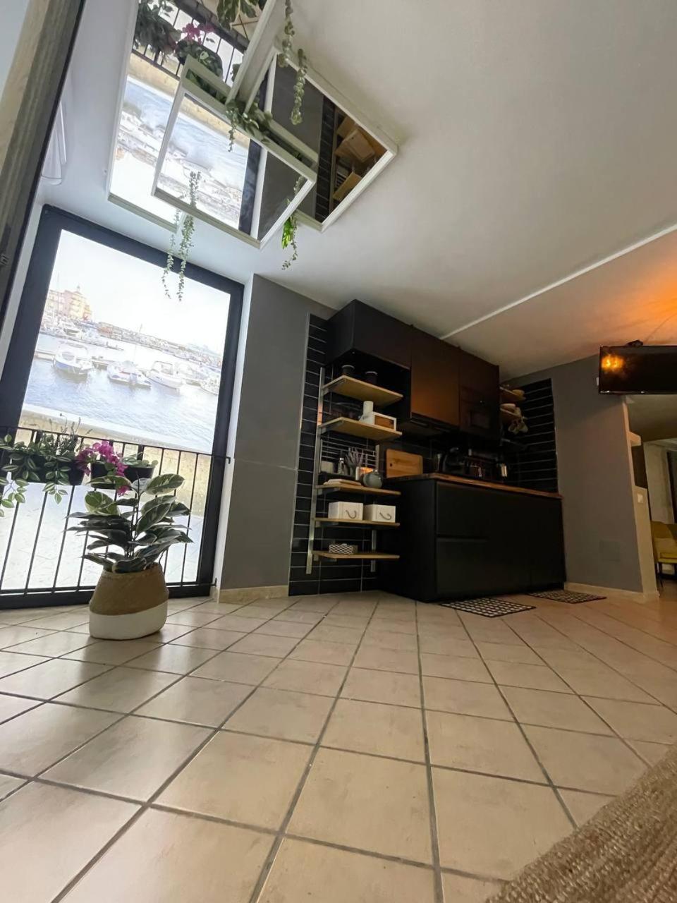 Apartment La Stanza Sul Porto